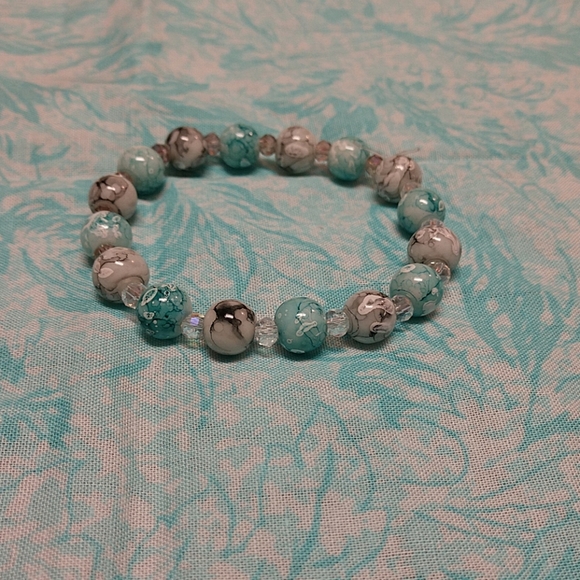 Jewelry - teal and white marble bracelet🐳